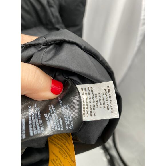 The North Face Metropolis down parka coat in black - Picture 7 of 9